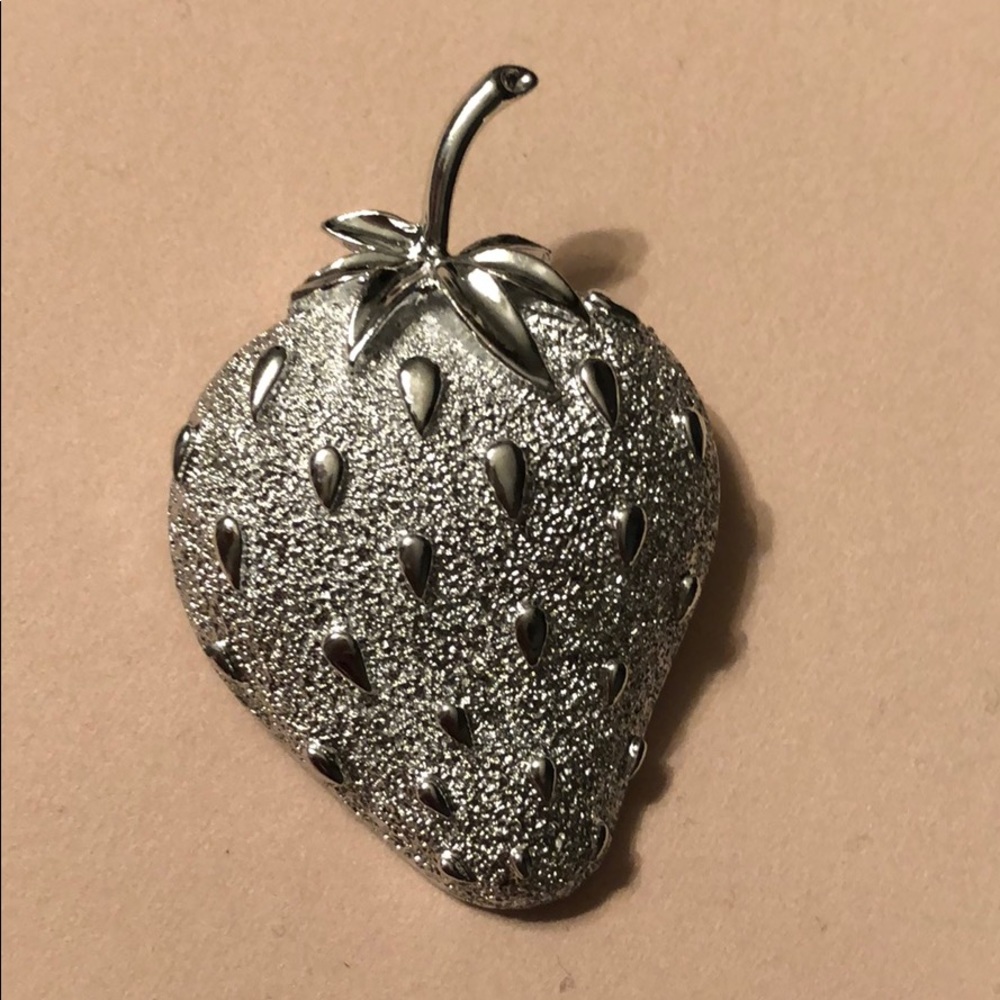 Sarah Coventry | Signed Strawberry Brooch